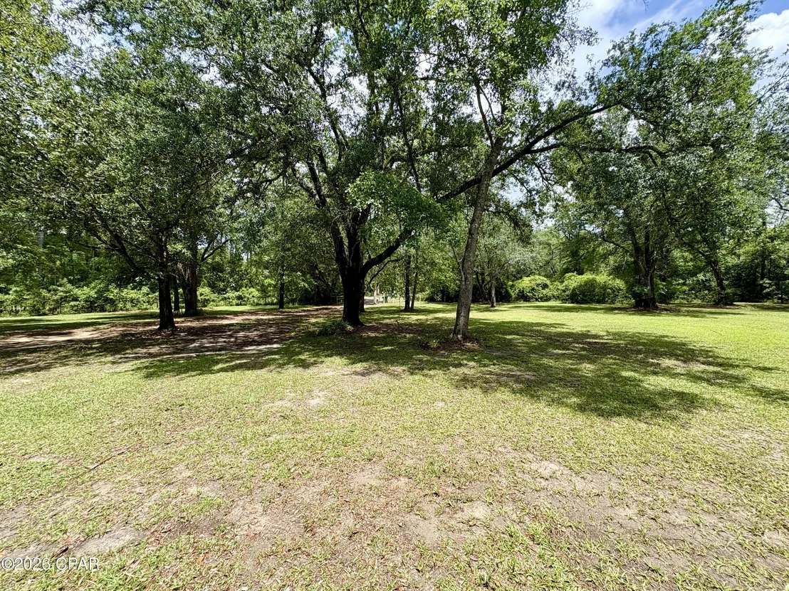 Photo of 1237 Roland Road