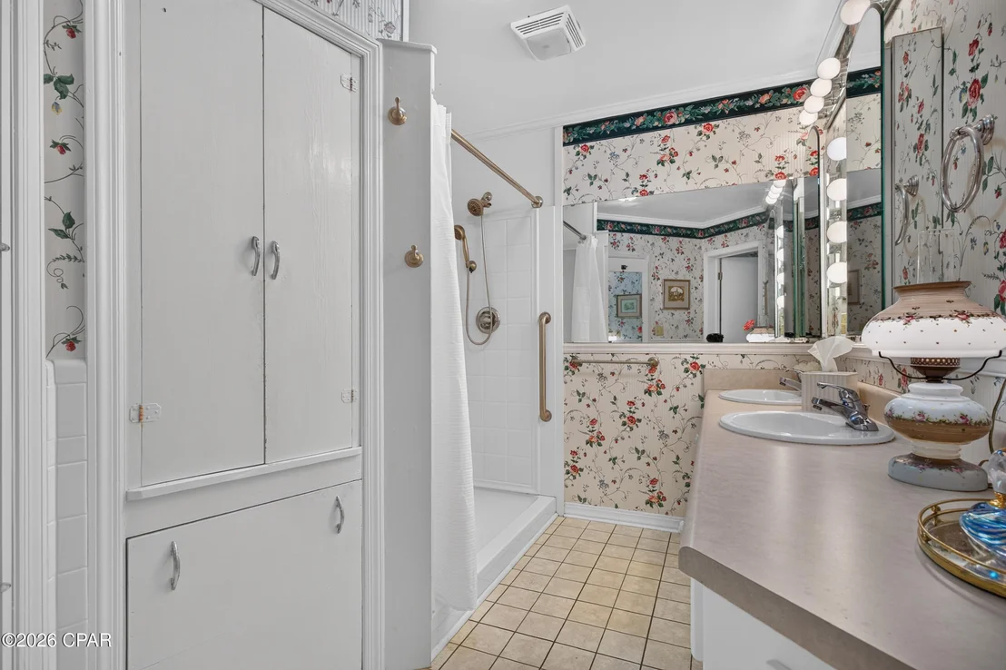 Photo of 1309 South Boulevard