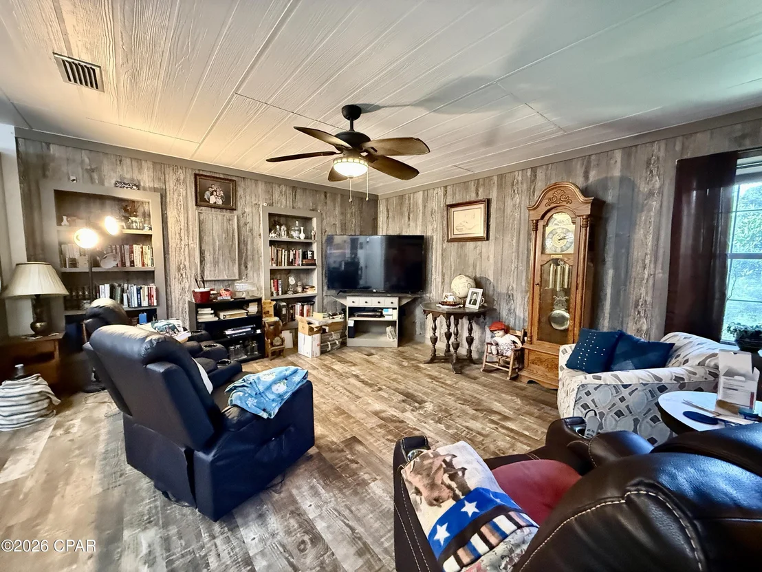 Photo of 1036 Broom Road