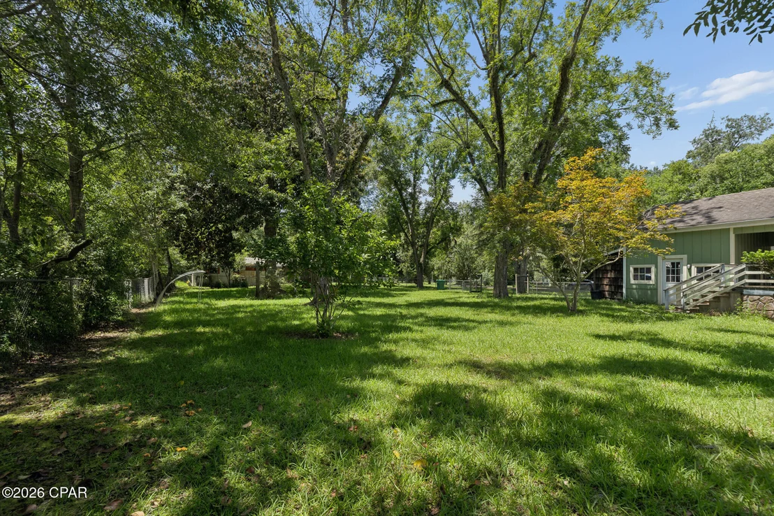 Photo of 672 Main Street