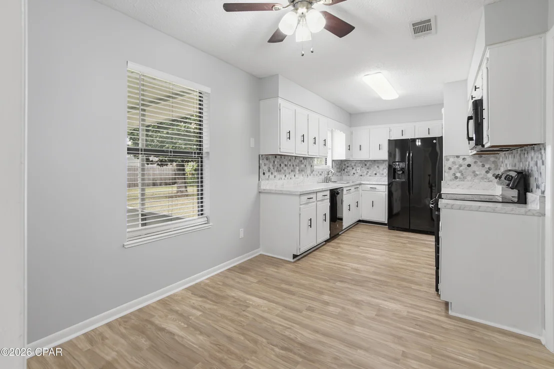 Photo of 6007 Howard Road