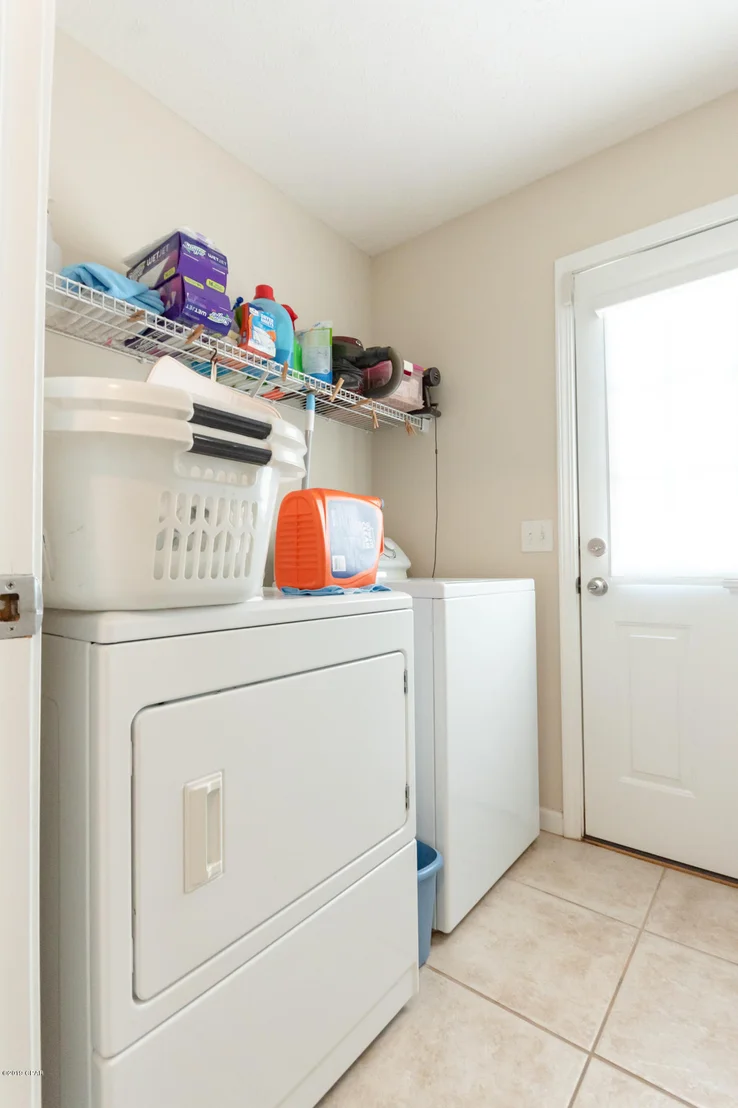Photo of 121 Lakeridge Drive