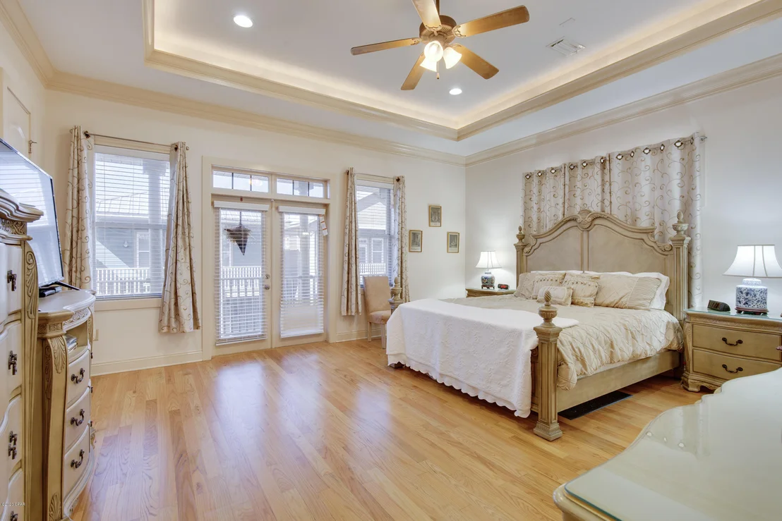 Photo of 6216 Thomas Drive
