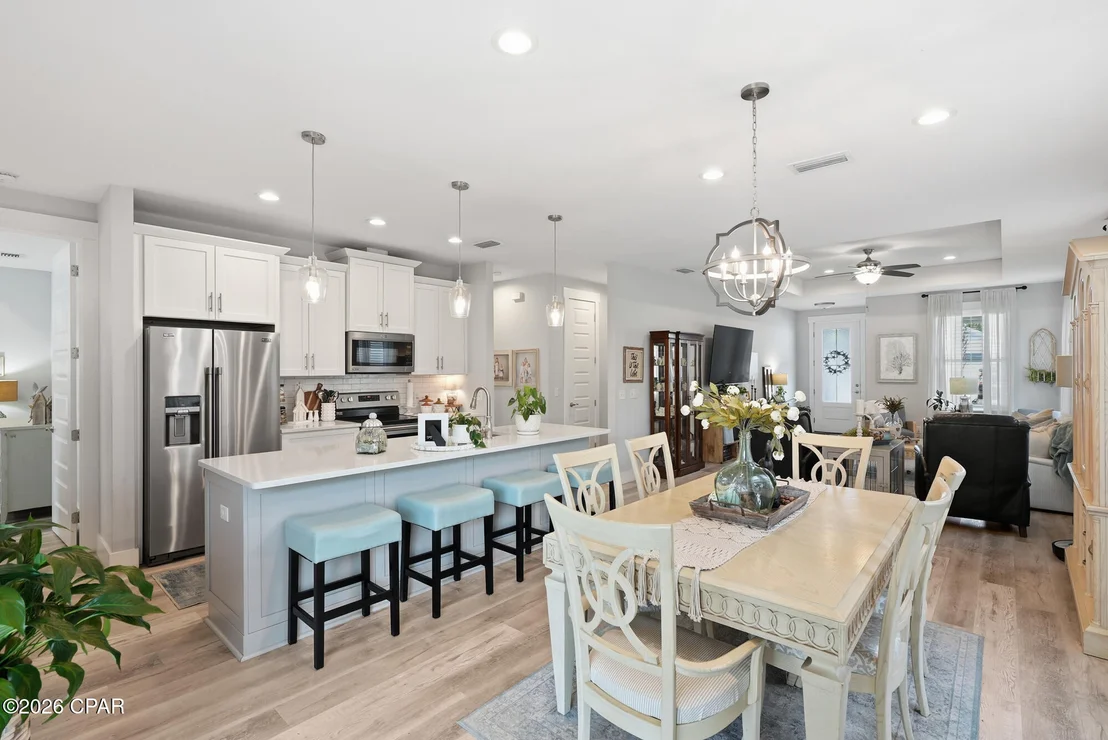 Photo of 8437 Warner Place