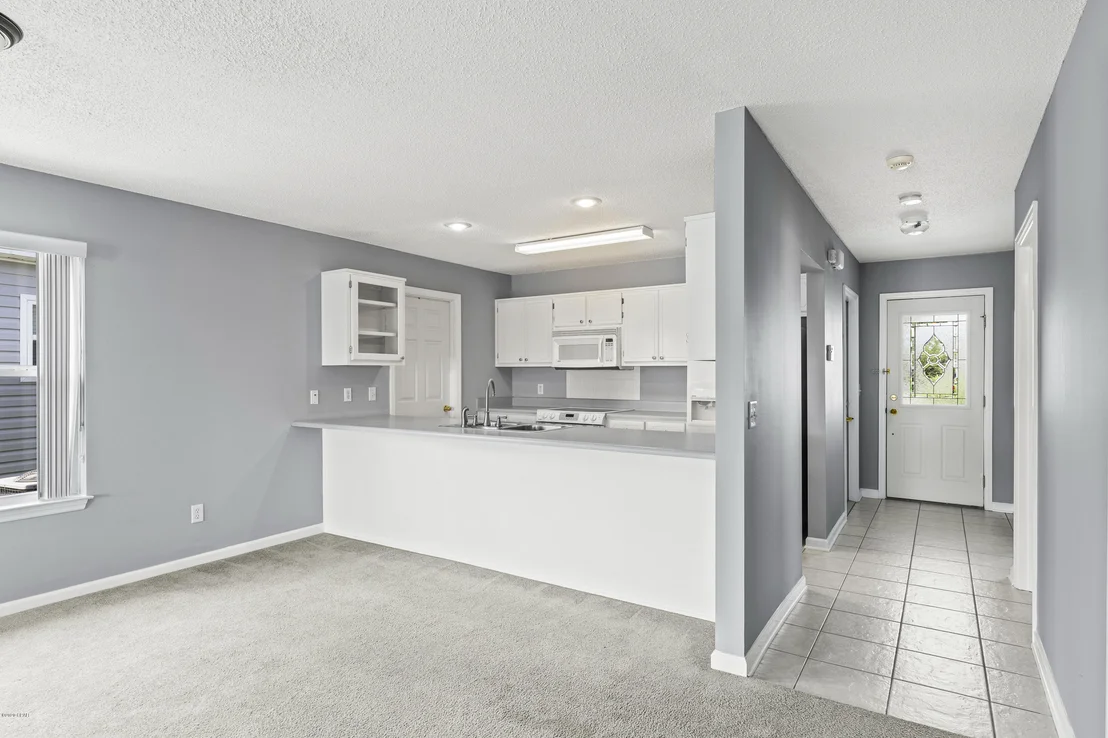Photo of 106 Lakeridge Drive