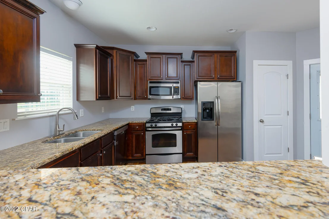 Photo of 4711 Bigleaf Lane