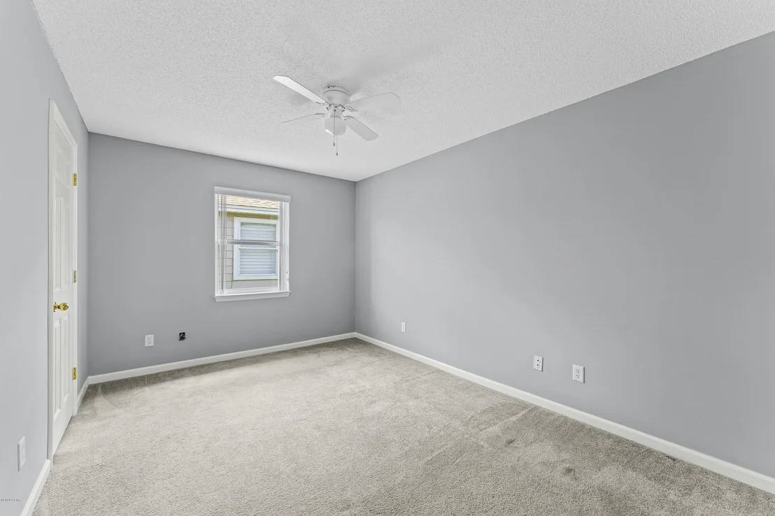 Photo of 106 Lakeridge Drive