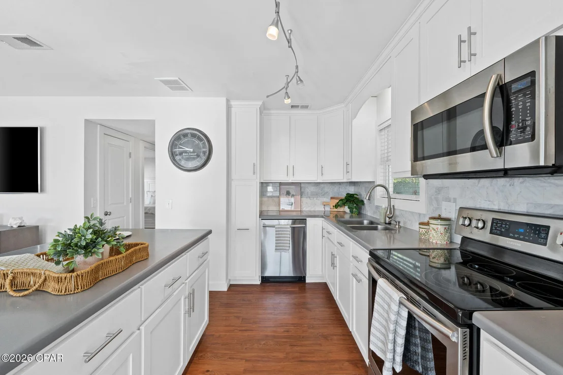 Photo of 6120 Beach Drive