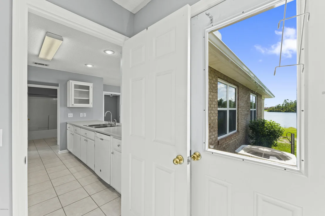 Photo of 106 Lakeridge Drive