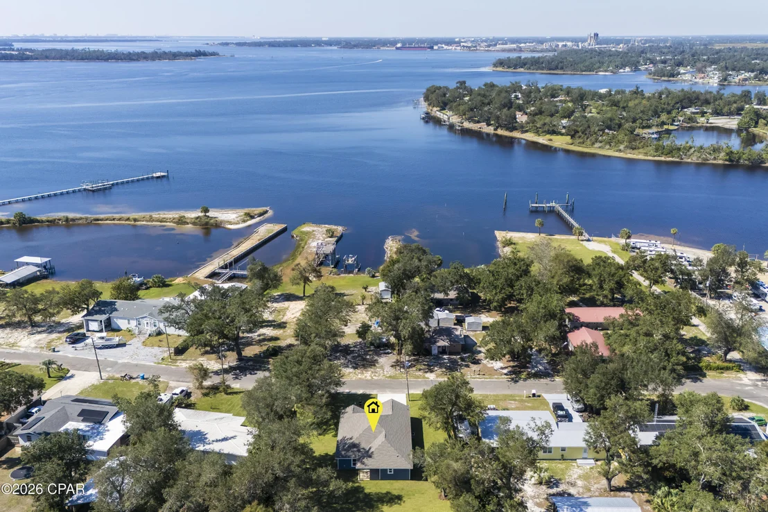 Photo of 308 Blackshear Drive