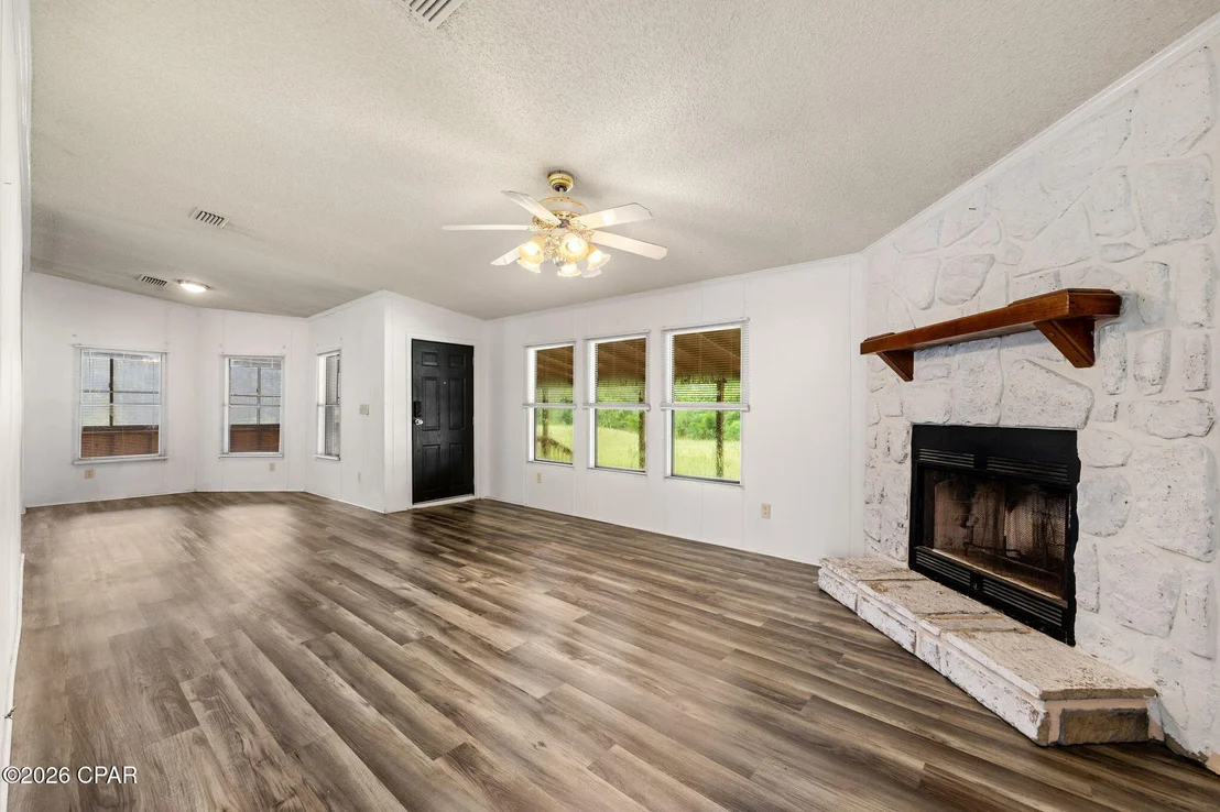 Photo of 8306 Highway 2301