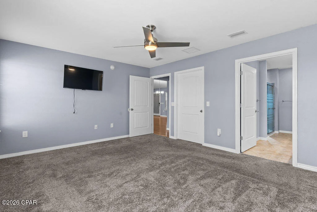 Photo of 561 Lakepointe Drive