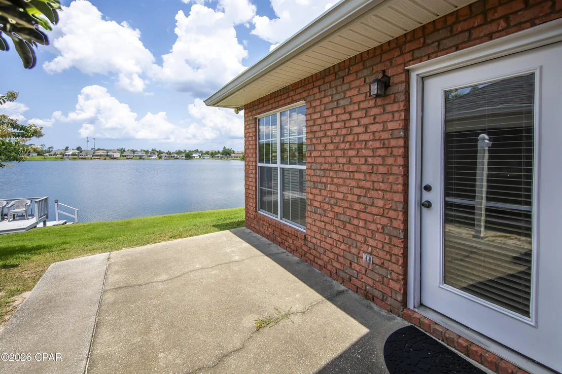 Photo of 220 Lakeridge Drive