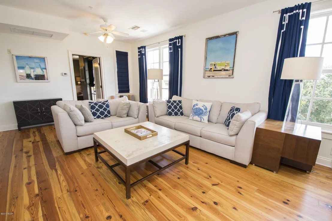Photo of Unit 2E at 34 N BARRETT