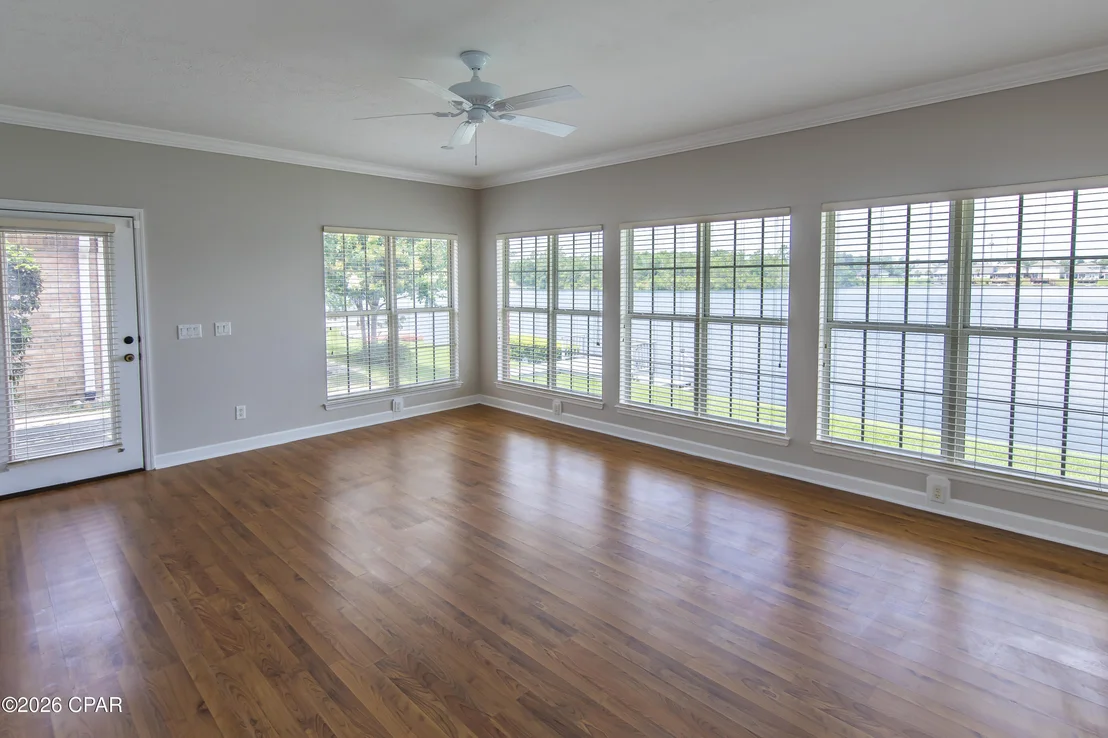 Photo of 220 Lakeridge Drive