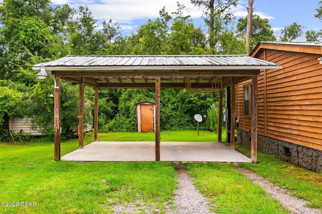 Photo of 8306 Highway 2301