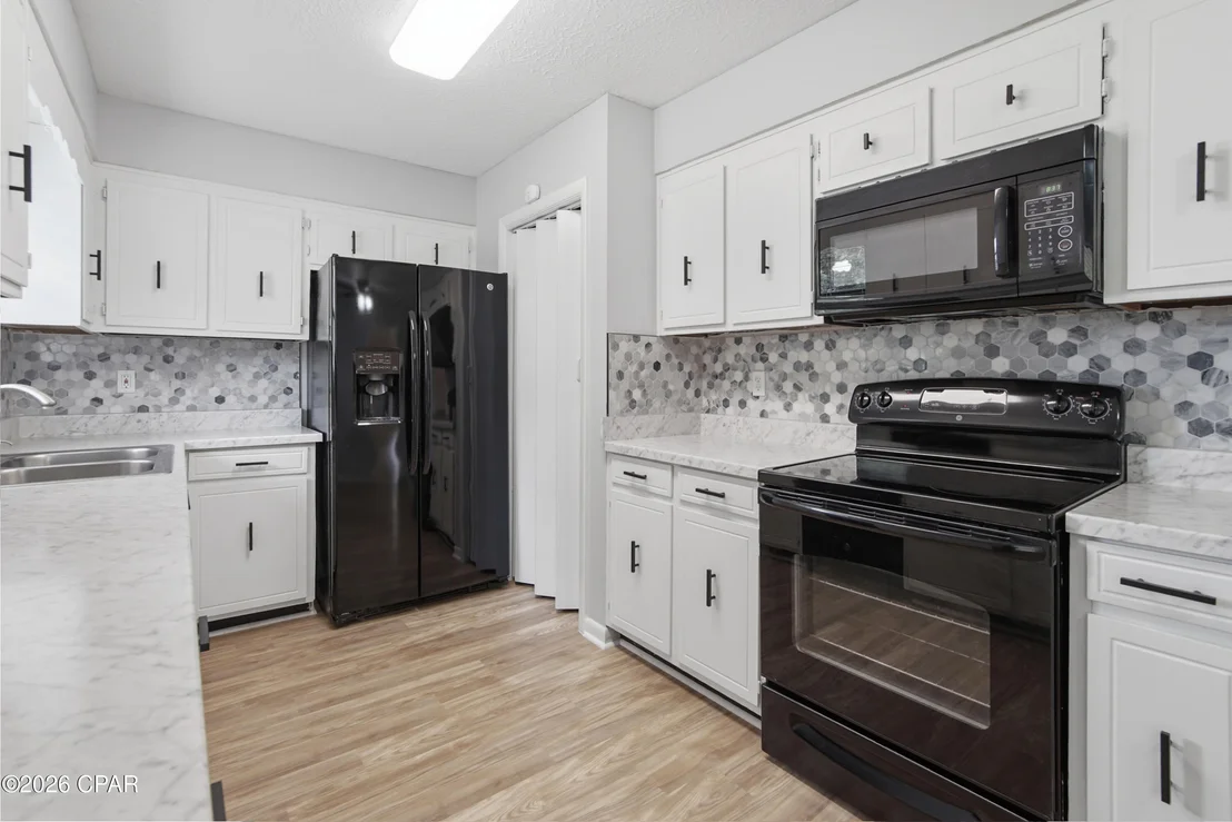 Photo of 6007 Howard Road