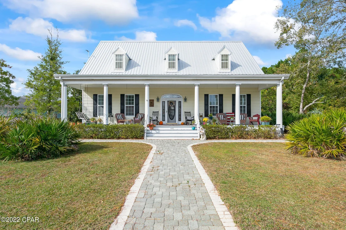 Photo of 121 Moonlight Drive