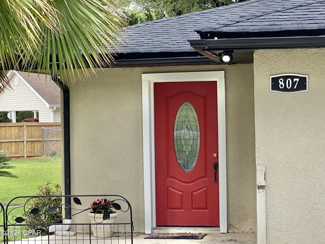 Photo of 807 Maple Street