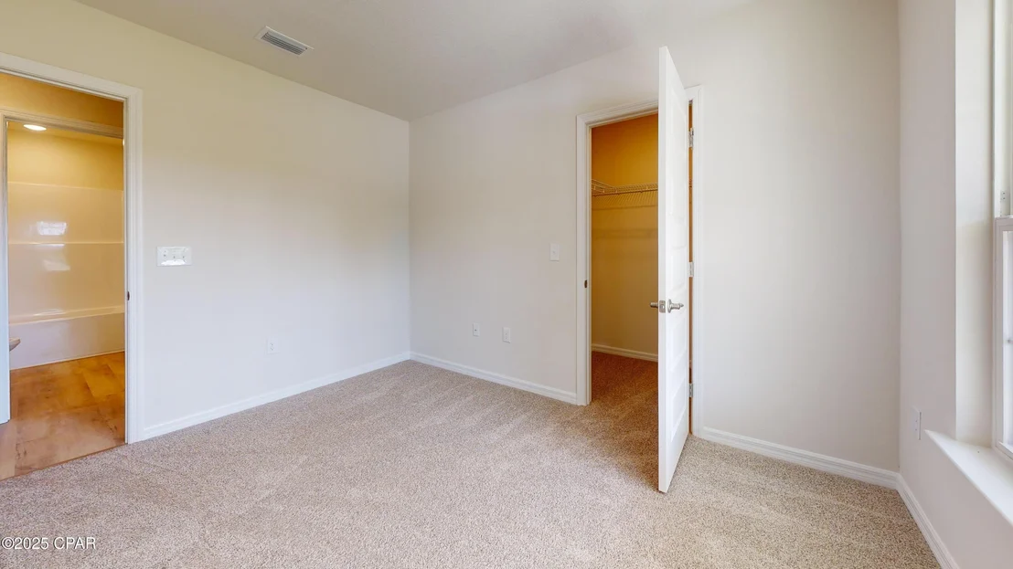 Photo of 3884 Bricknell Avenue