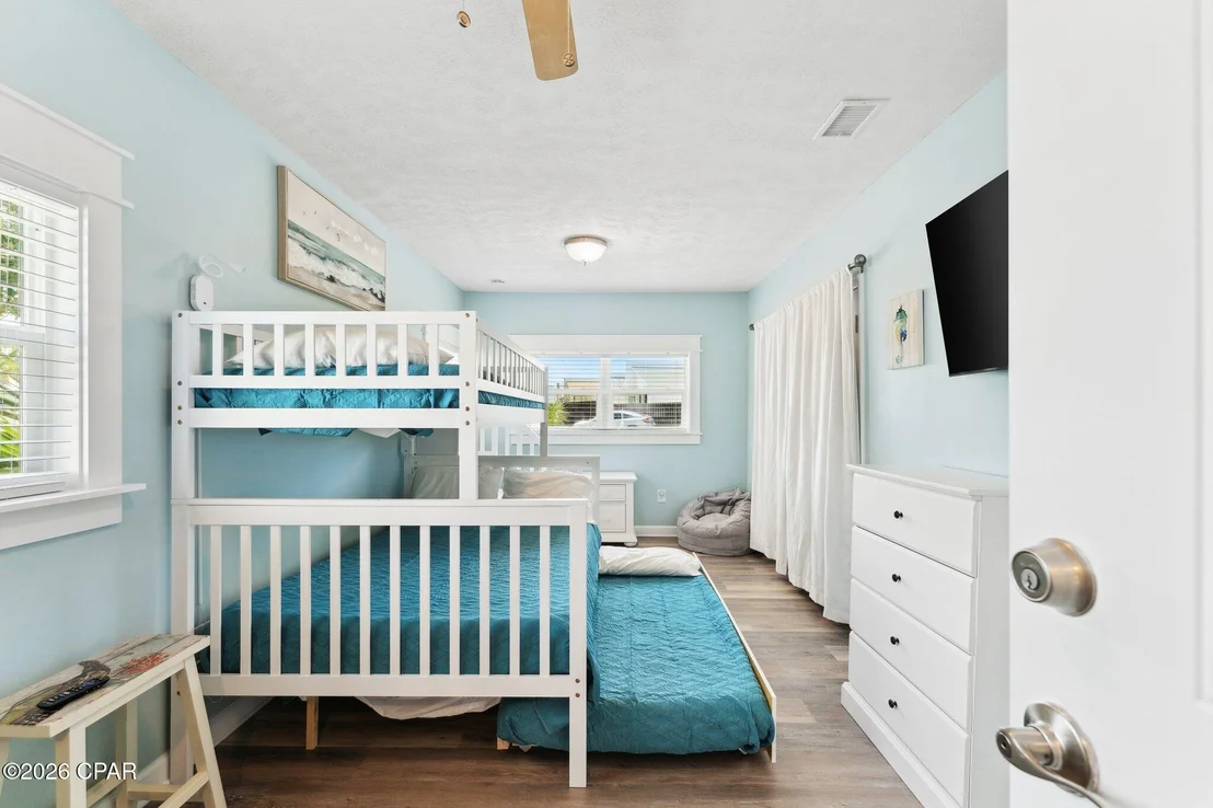 Photo of 3942 Ocean View Drive