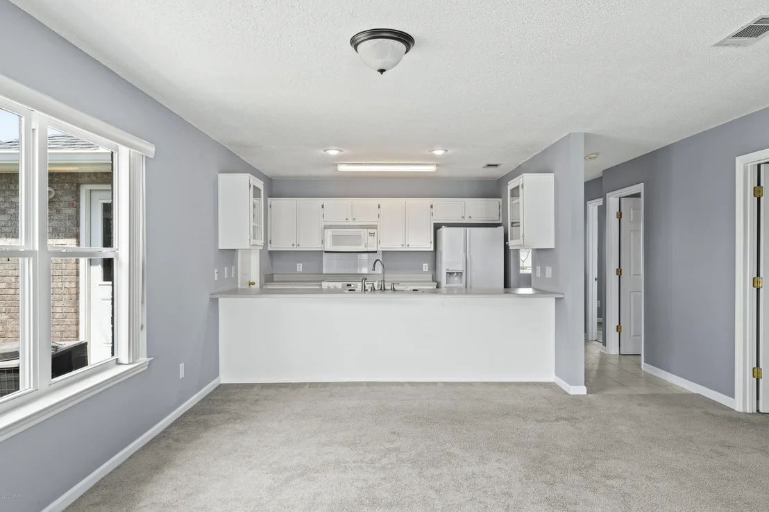 Photo of 106 Lakeridge Drive