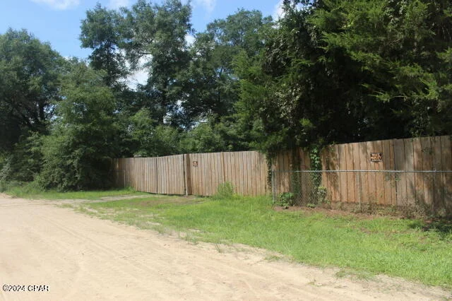 Photo of 4583 Dickson Road