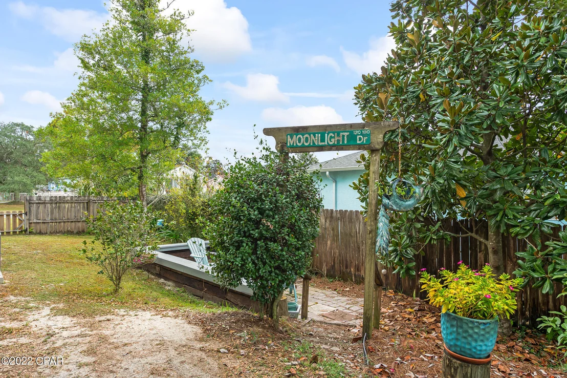 Photo of 121 Moonlight Drive