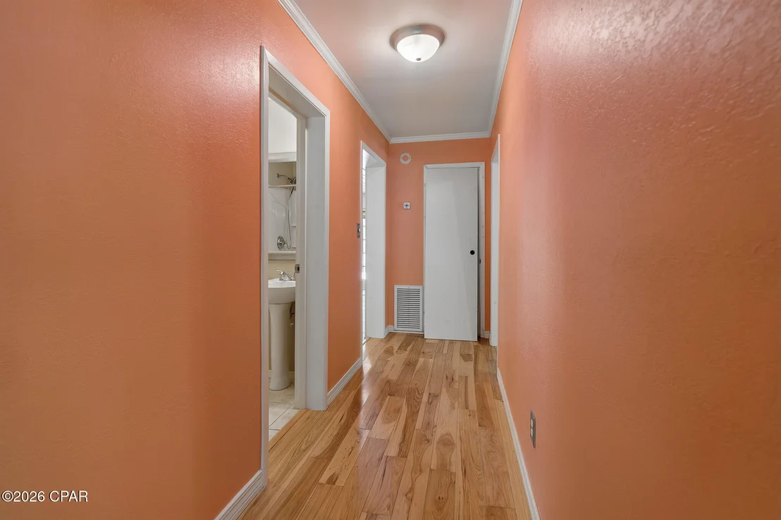 Photo of 672 Main Street