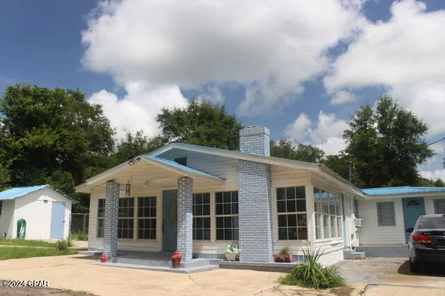 Photo of 4583 Dickson Road