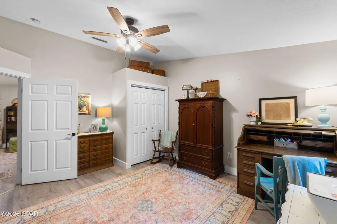 Photo of 3875 River Road