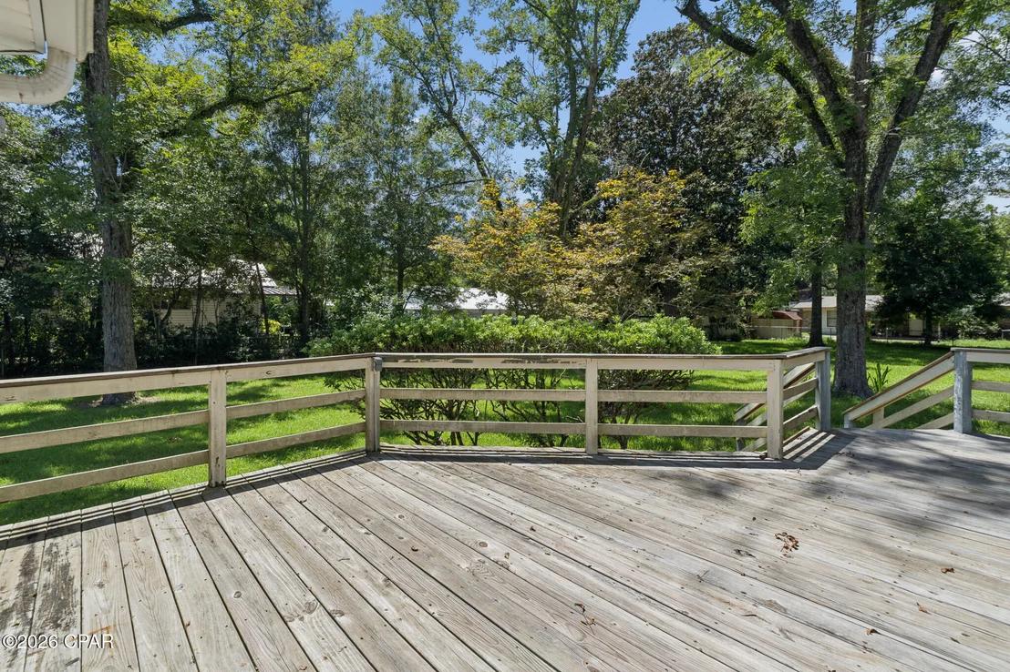 Photo of 672 Main Street