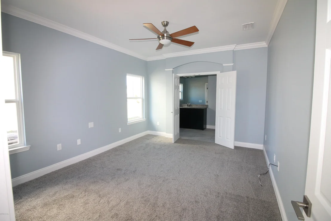 Photo of 6104 BEACH Drive