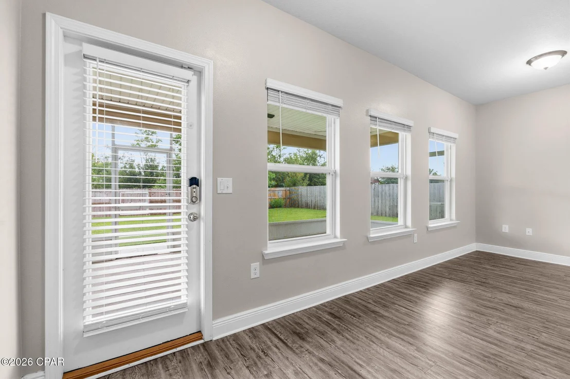 Photo of 487 Eagle Lake Way