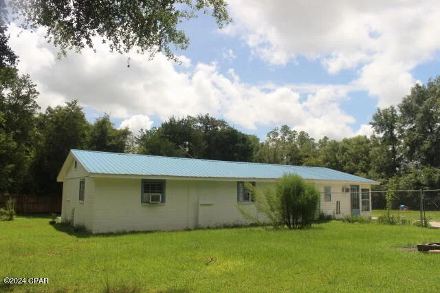 Photo of 4583 Dickson Road