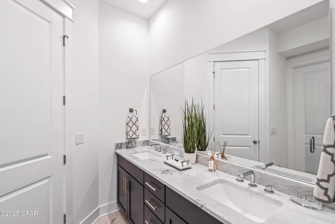 Photo of 150 Grande Pointe Circle