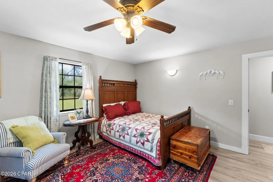 Photo of 3875 River Road