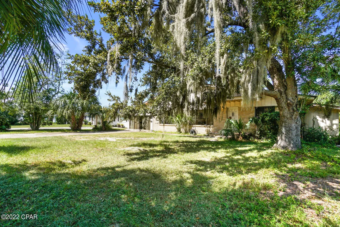 Photo of 3724 Shoreline Circle