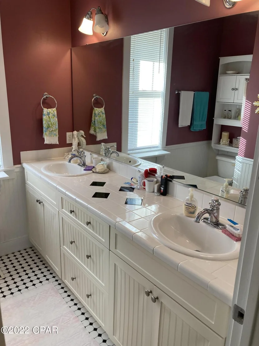 Photo of 5608 Beach Drive
