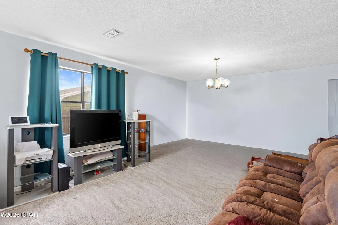 Photo of 140 Oleander Circle