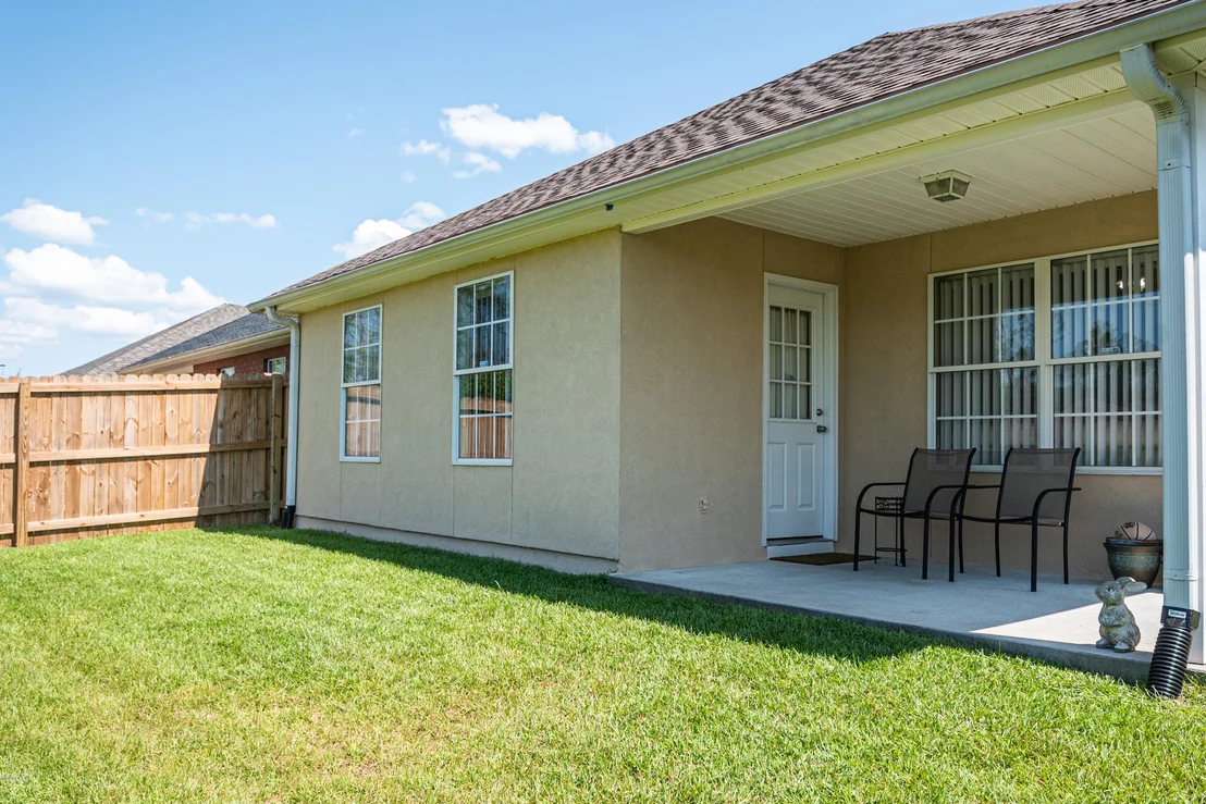 Photo of 121 Lakeridge Drive