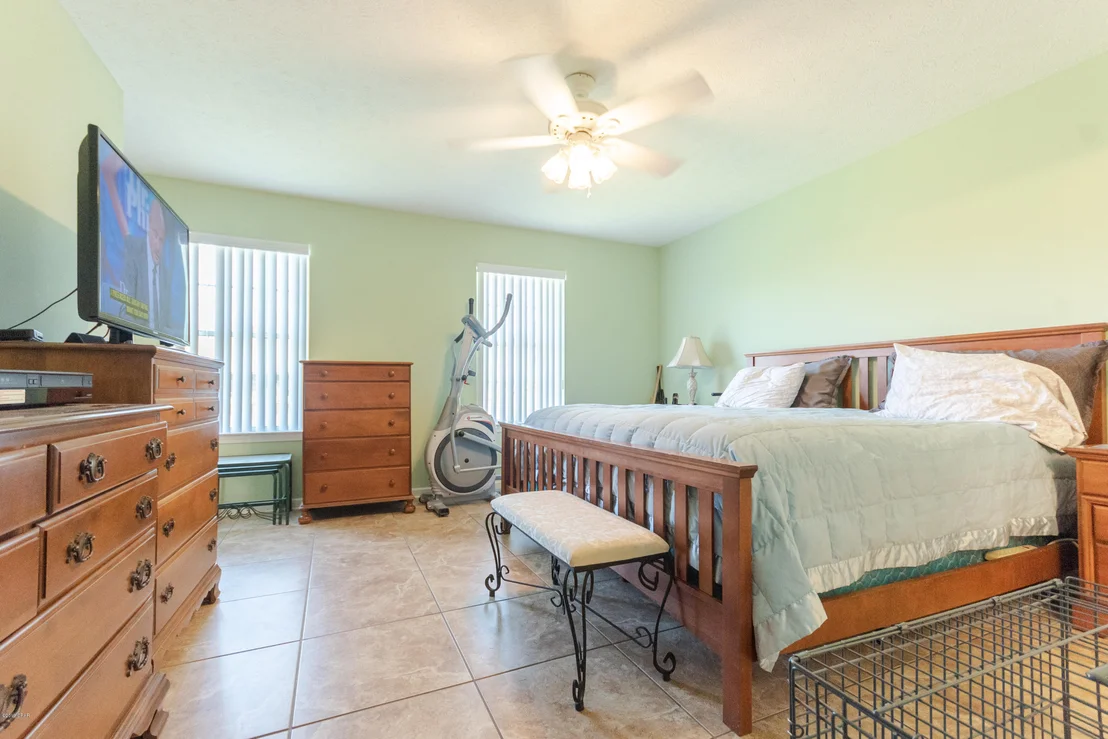 Photo of 121 Lakeridge Drive