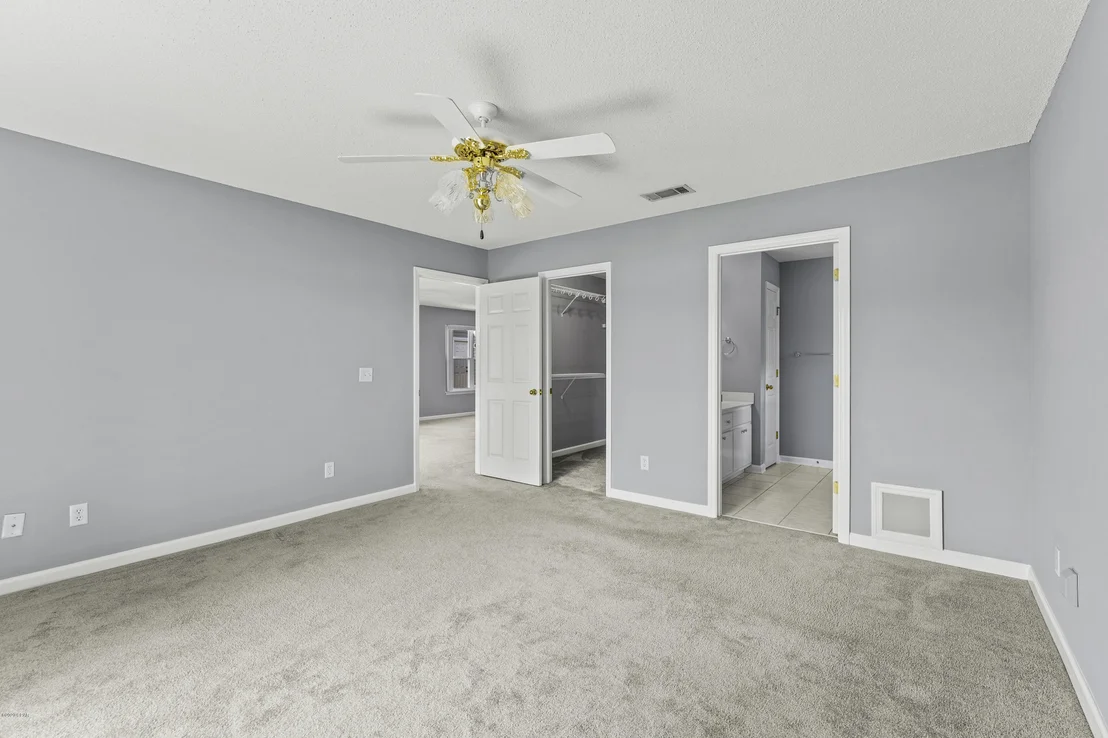 Photo of 106 Lakeridge Drive
