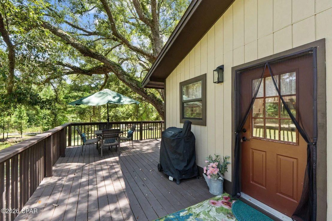 Photo of 3875 River Road