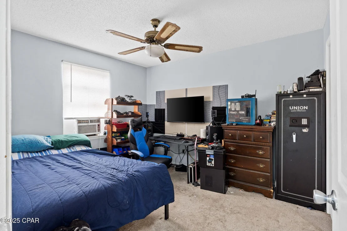 Photo of 140 Oleander Circle