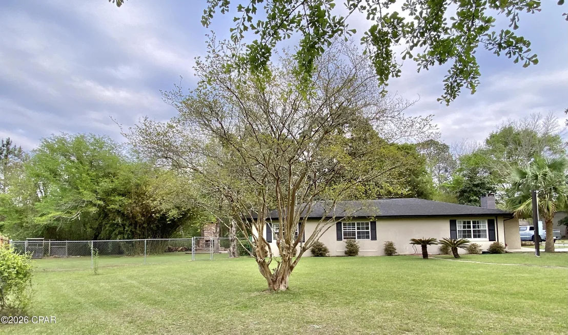 Photo of 807 Maple Street