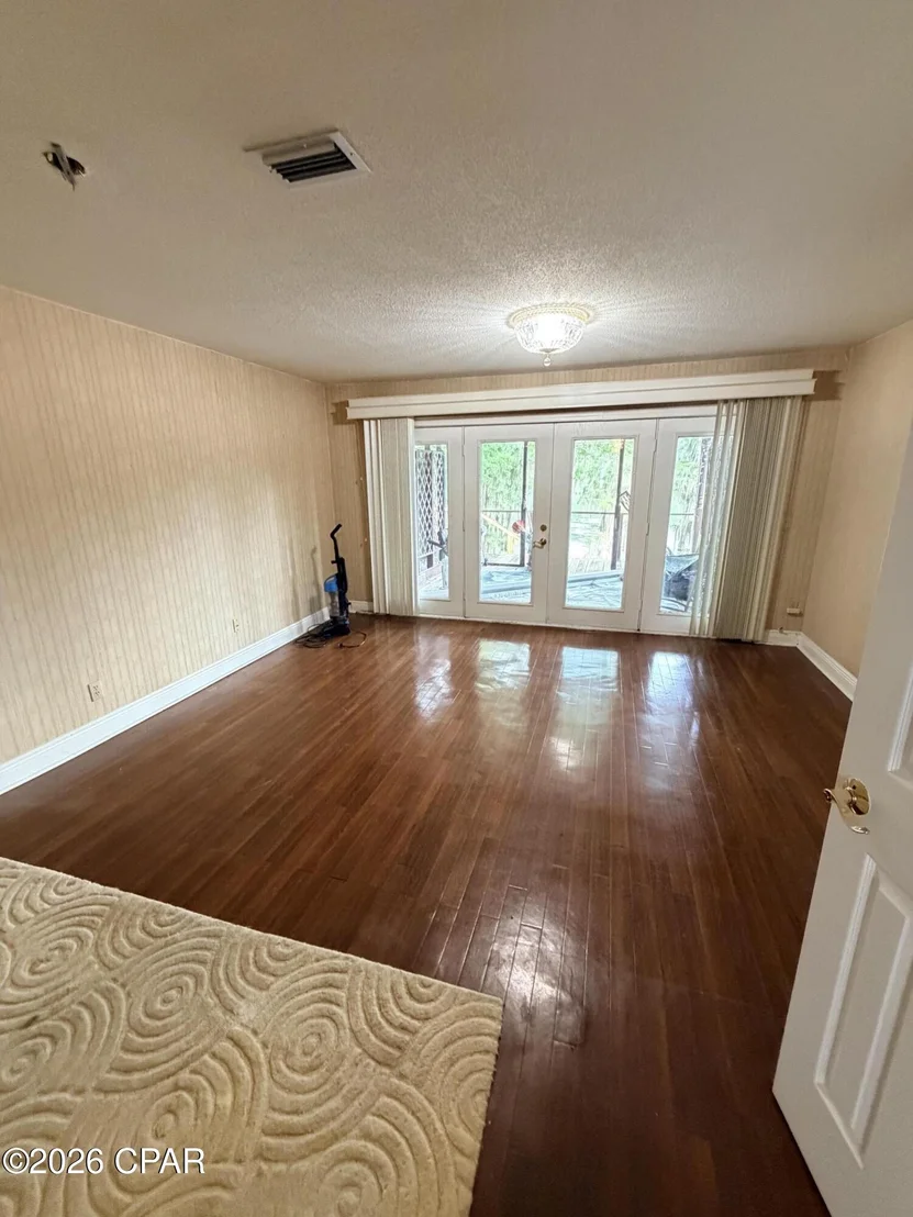 Photo of Unit 3 at 5165 Lamar Drive