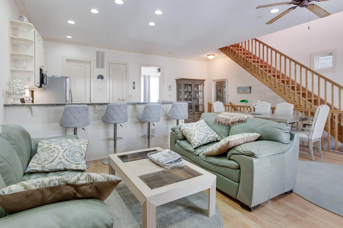 Photo of 6216 Thomas Drive
