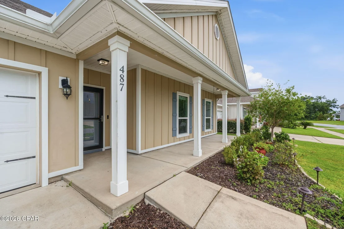 Photo of 487 Eagle Lake Way
