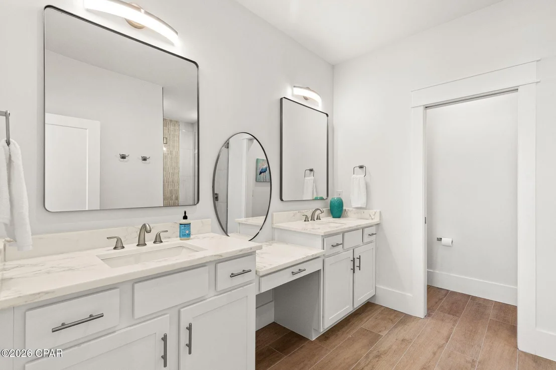 Photo of 200 Highway 98